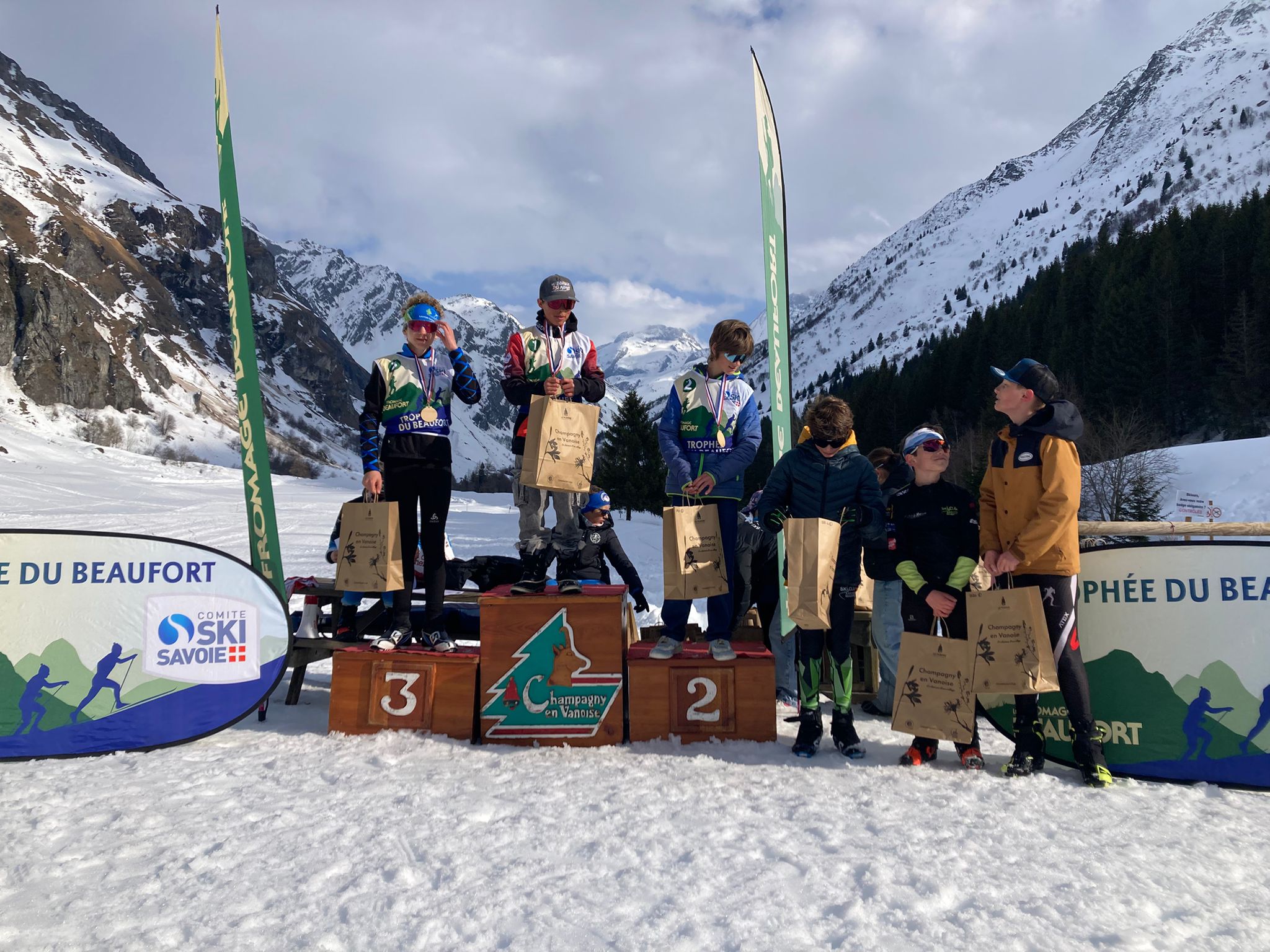 podium_U12h.jpeg